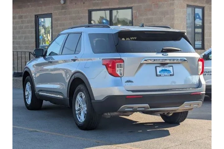 $27777 : Ford Explorer 2023 AWD XLT 4 image 6