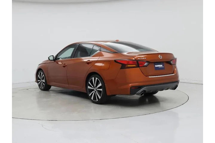 $15998 : Nissan Altima 2020 2.5 SR 4d image 2