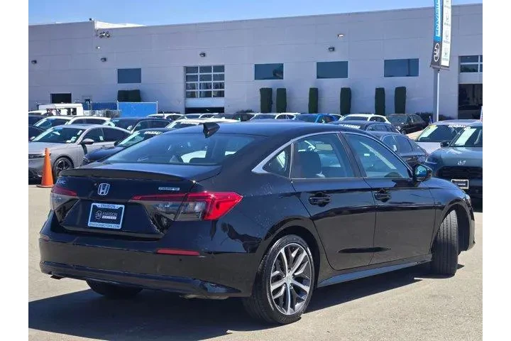$29588 : Honda Civic 2023 Touring 4dr image 7