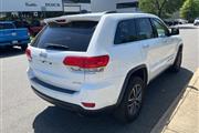 $23999 : PRE-OWNED 2019 JEEP GRAND CHE thumbnail