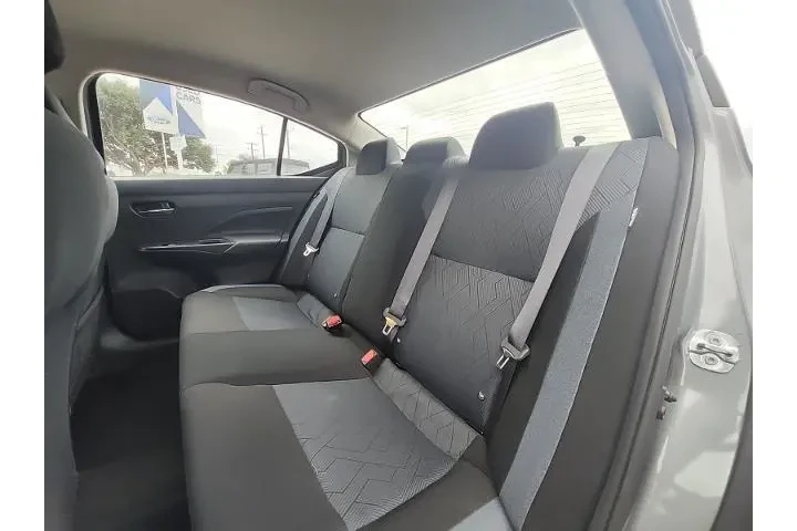 $16998 : Nissan Versa 2025 SV 4dr Sed image 8