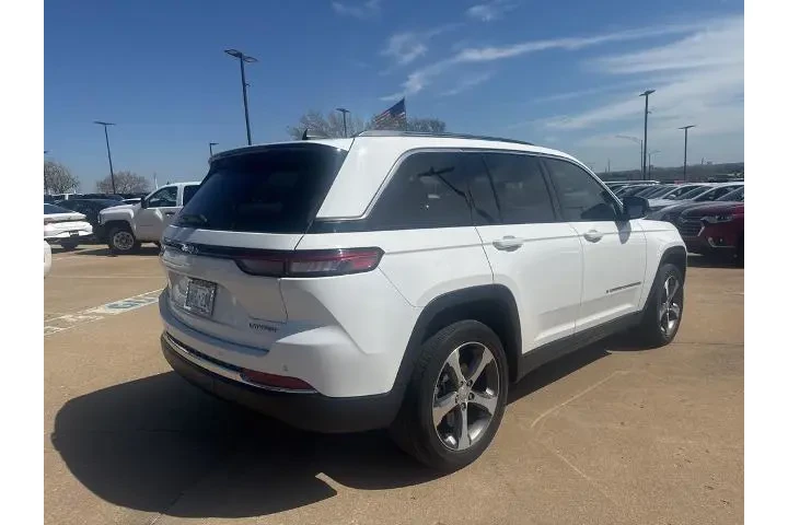 $27995 : Jeep Grand Cherokee 2023 4x4 image 10