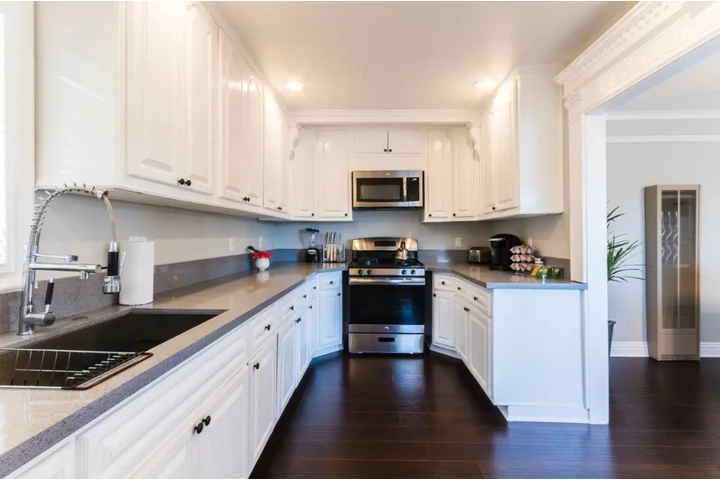 $3500 : Warm Atmosphere image 2