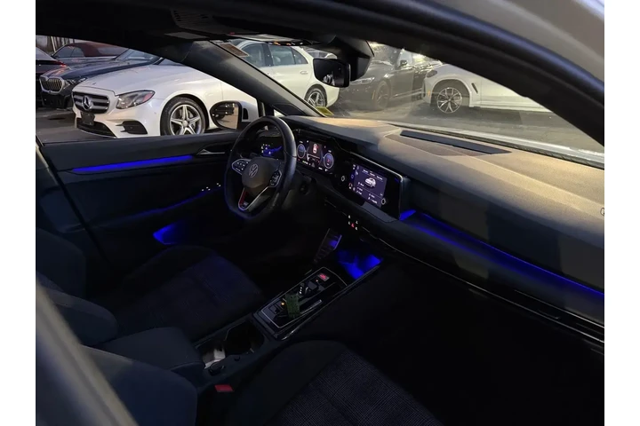 $23498 : Volkswagen Golf GTI 2024 S 4 image 10