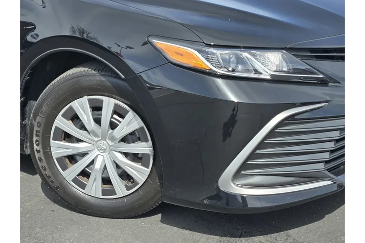 $25988 : Toyota Camry Hybrid 2022 LE image 9