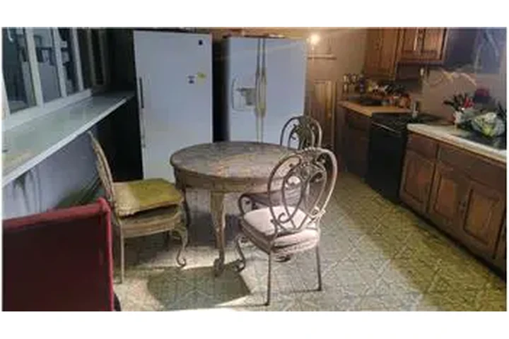 $1000 : Rental property with 1 bedro image 4