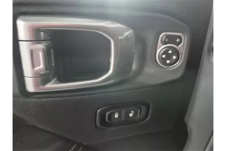 $32994 : Jeep Wrangler 2024 4x4 Sahar image 9