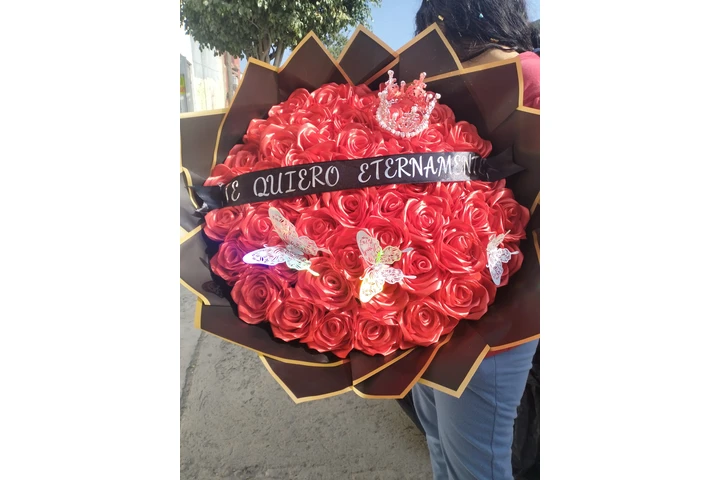 Bonitos ramos rosas eternas image 4