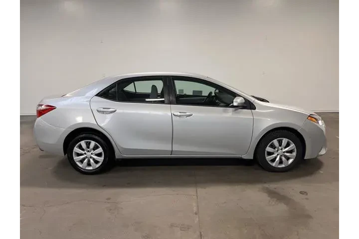 $15460 : Toyota Corolla 2015 LE 4dr S image 2