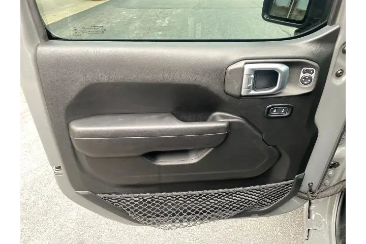 $22967 : Jeep Wrangler Unlimited 2019 image 10