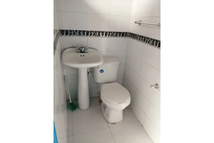 $260000000 : Venta de casa 1 piso image 2