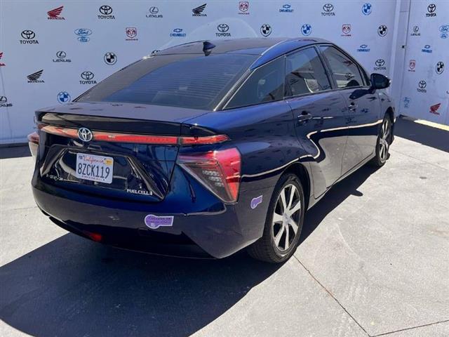 $9995 : Used 2019 Mirai Sedan for sal image 3