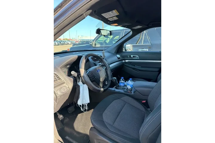 $18861 : Ford Explorer 2018 XLT 4dr S image 2