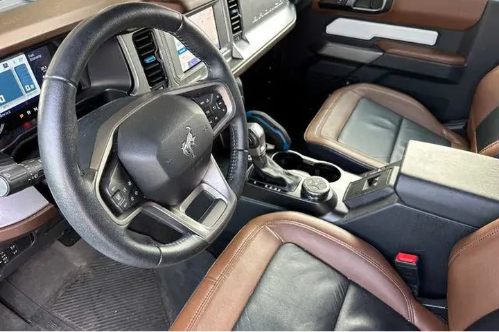 $37994 : Ford Bronco 2021 4x4 Outer B image 4