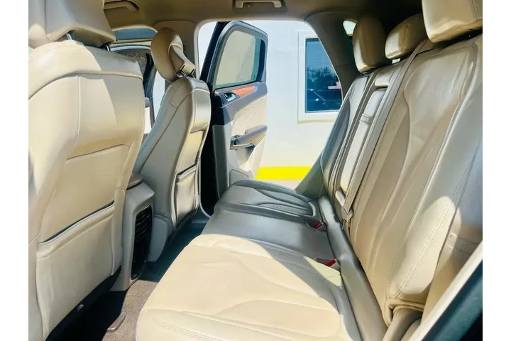 $16995 : 2019 MKC Select FWD image 10