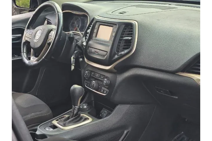 $9990 : Jeep Cherokee 2016 4x4 Latit image 7