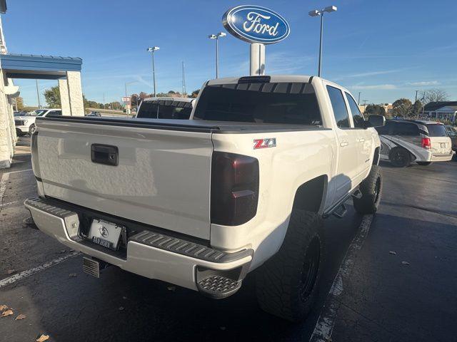 $27479 : Pre-Owned 2017 Silverado 1500 image 4