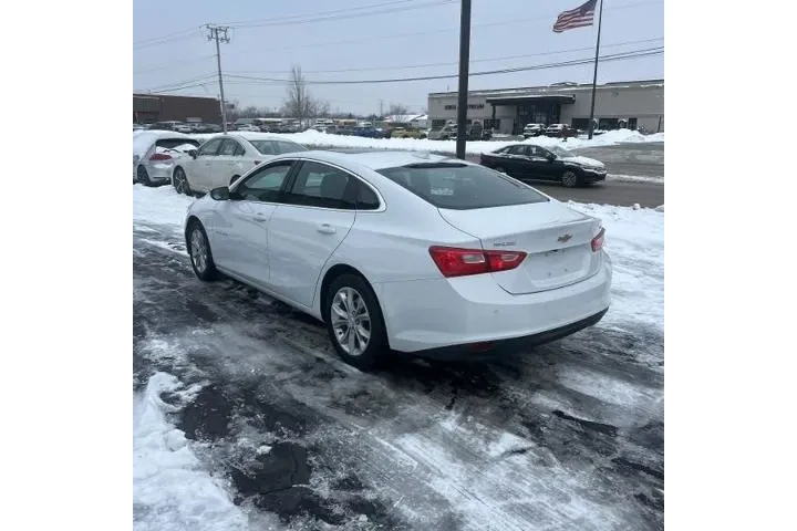 $18900 : Chevrolet Malibu 2024 LT 4dr image 4
