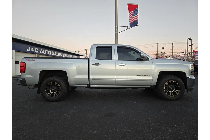 $22500 : 2017 Silverado 1500 LT Double image 7