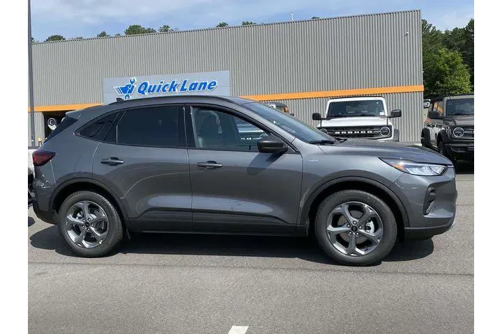 $30975 : Ford Escape Hybrid 2025 ST-L image 2