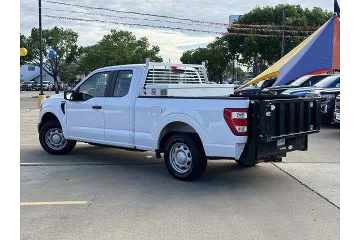 $33647 : Ford F-150 2021 4x2 XL 4dr S image 9