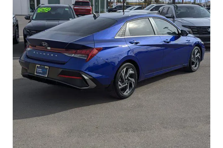 $24999 : Hyundai ELANTRA 2025 SEL Con image 2