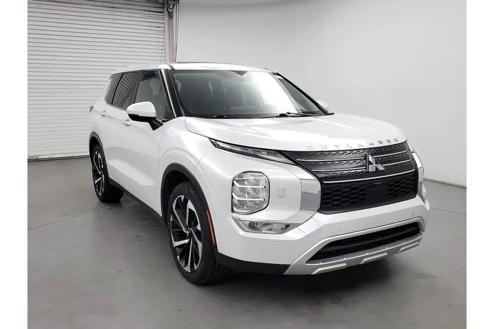 $23998 : Mitsubishi Outlander 2022 AW image 1