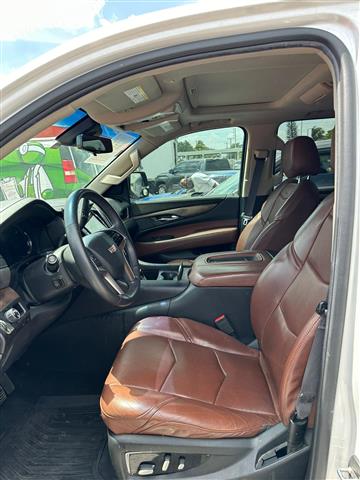 $29000 : 2017 Cadillac Escalade image 4