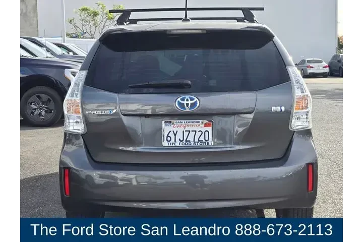 $9027 : Toyota Prius v 2012 Two 4dr image 9