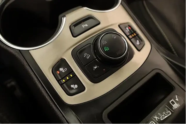 $25360 : GMC Terrain 2023 AWD Denali image 8