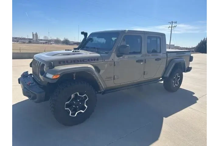 $29950 : Jeep Gladiator 2020 4x4 Laun image 1