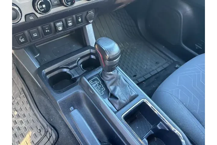 $31244 : Toyota Tacoma 2018 4x4 TRD P image 10