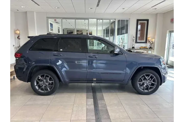 $23448 : Jeep Grand Cherokee 2021 4x4 image 2