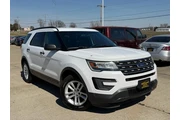 $8999 : 2016 Explorer Base FWD thumbnail