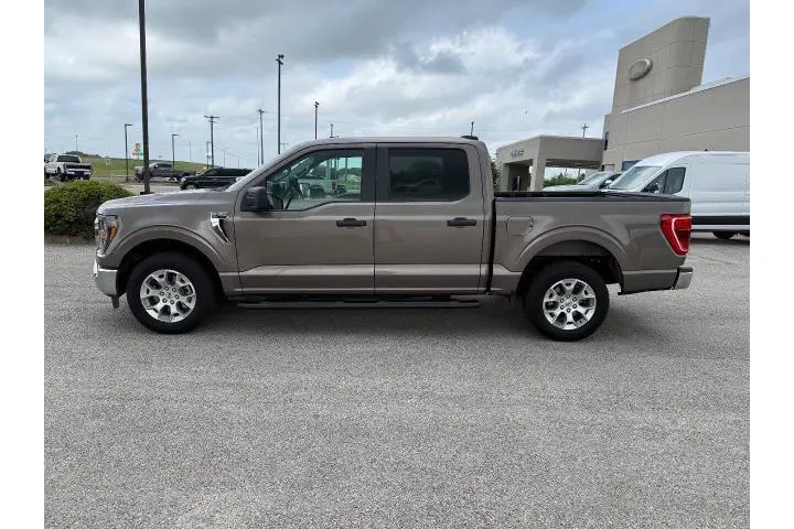 $33791 : Ford F-150 2023 4x2 XLT 4dr image 2