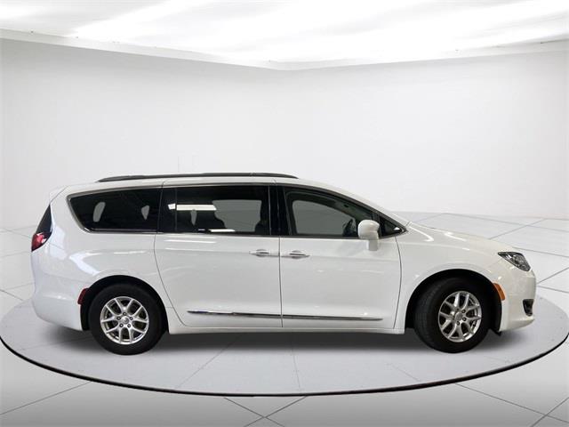 $15499 : Pre-Owned 2020 Pacifica Touri image 2