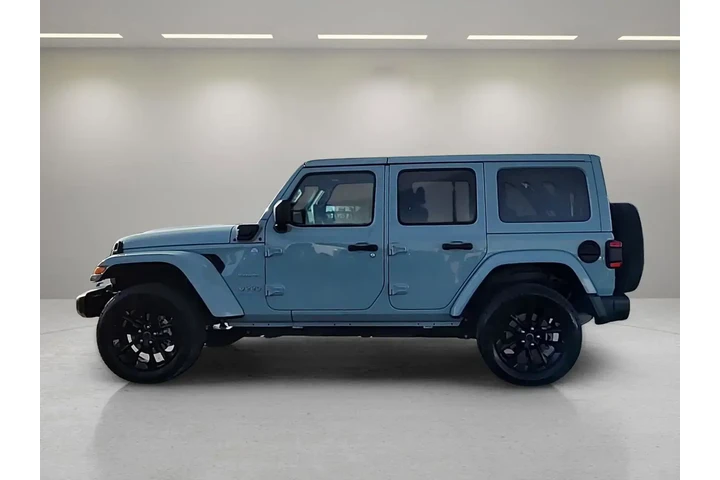 $33990 : Jeep Wrangler 2024 4x4 Sahar image 5