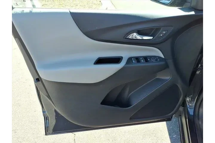 $19160 : Chevrolet Equinox 2022 LS 4d image 7