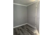 $1400 : Garage thumbnail