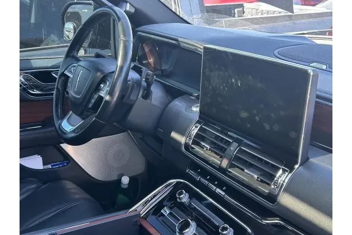 $17995 : Lincoln Navigator 2022 4x2 R image 9