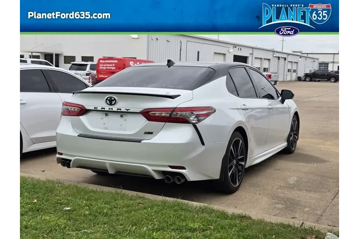 $22458 : Toyota Camry 2018 XLE V6 4dr image 4