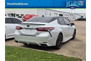 $22458 : Toyota Camry 2018 XLE V6 4dr thumbnail