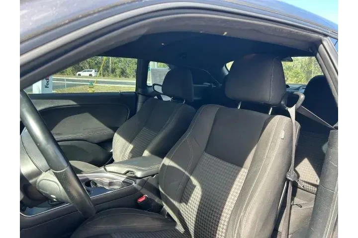 $14950 : Dodge Challenger 2018 SXT Pl image 10