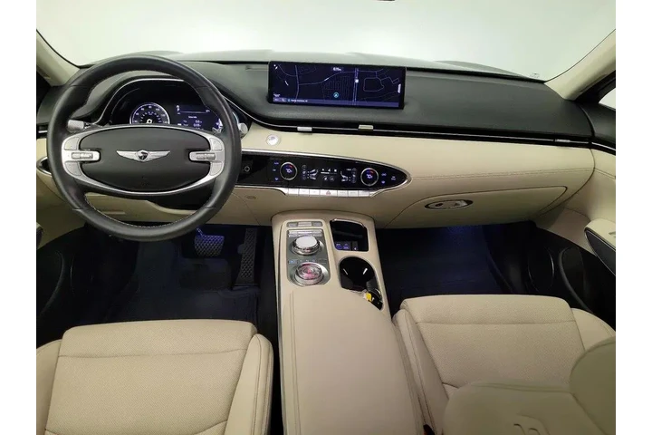 $38998 : Genesis GV70 2023 AWD 2.5T S image 9