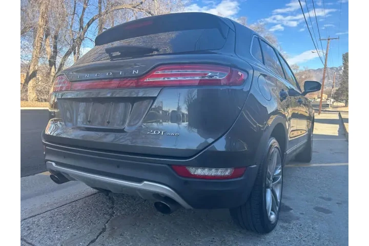 $10900 : 2017 MKC Reserve image 5