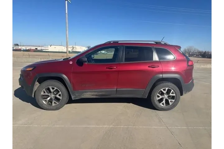 $11450 : Jeep Cherokee 2015 4x4 Trail image 8