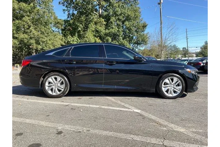 $14985 : Honda Accord 2020 LX 4dr Sed image 4