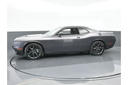 $20000 : Dodge Challenger 2022 SXT 2d thumbnail