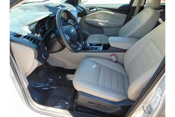 $21657 : 2018 Escape Titanium image 10