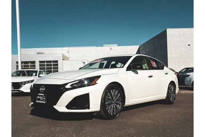 $21997 : Nissan Altima 2025 2.5 SV 4d image 7